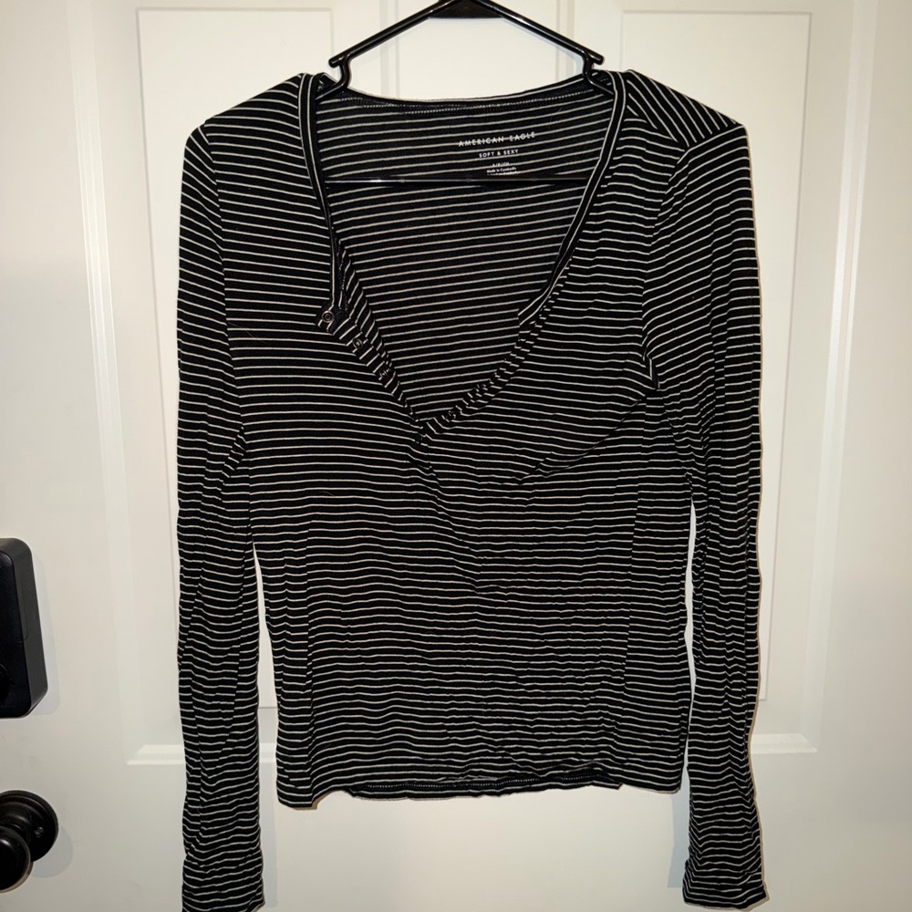 American Eagle Outfitters Black and White Striped Long Sleeve Top